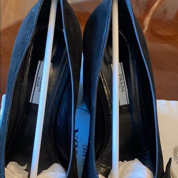 Prada black suede heels in size EU 40 US 10 NEW - Picture 5 of 12